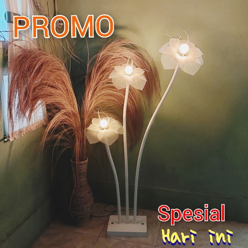 standing lamaran kap kelopak bunga.backdrop pelaminan