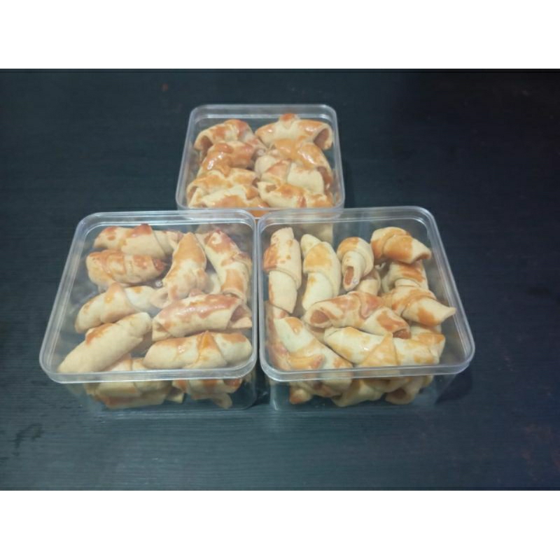 

nastar croissant 24 pcs