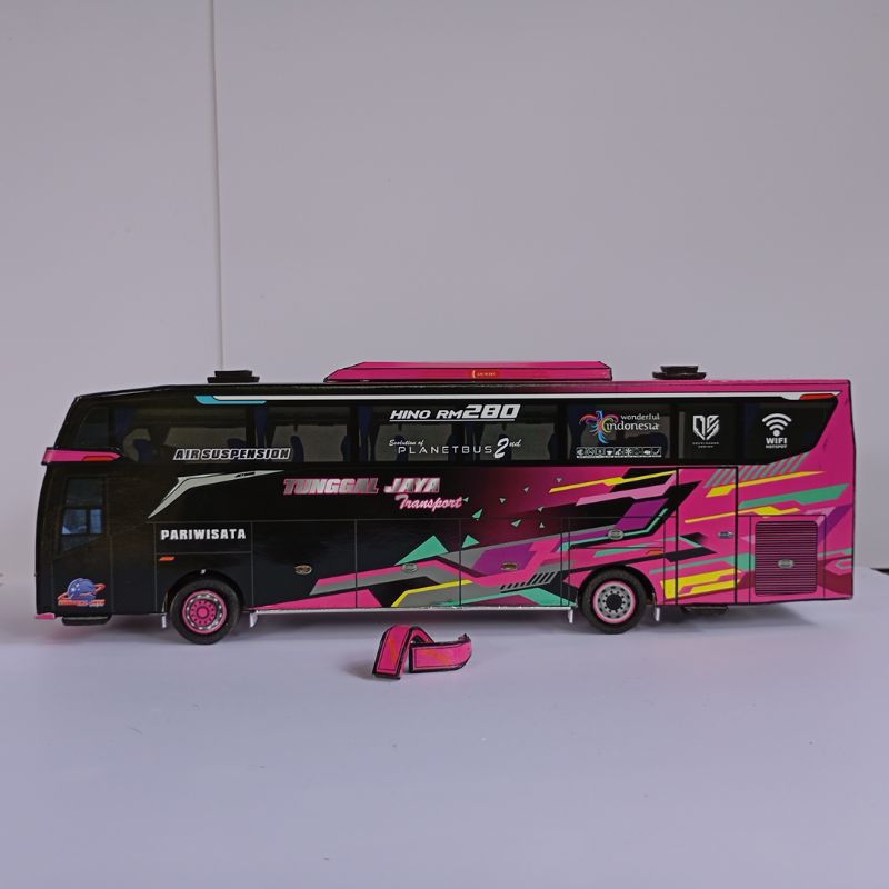 Miniatur bus Black Pink Jet Bus 5 New Tunggal Jaya 1/50