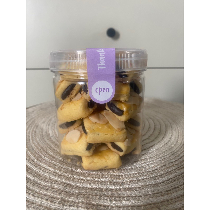 

choco almond cookies