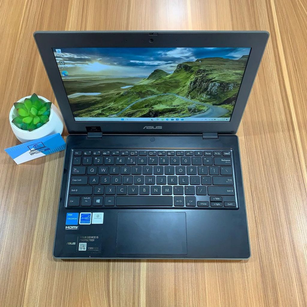 NOTEBOOK ASUS INTEL CELERON RAM 4GB SSD 128GB SECOND/BEKAS