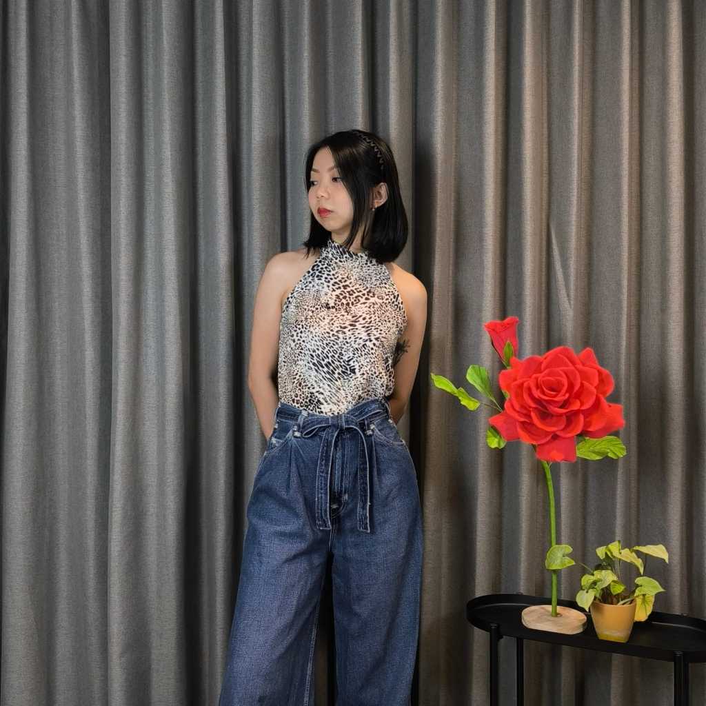 Bianca Blouse Sleeveless Wanita Motif Leopard Macan Tutul Halter Neck Premium Brand Lokal