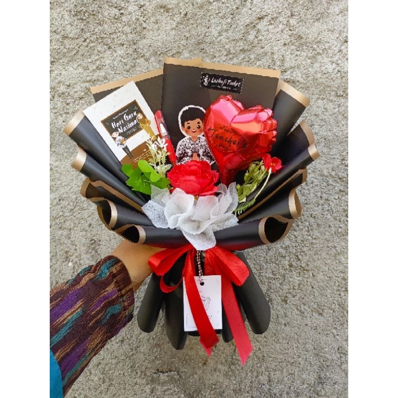 Buket hari guru murah buket simpel hari guru buket hadiah guru buket alat tulis guru buket pensil bu