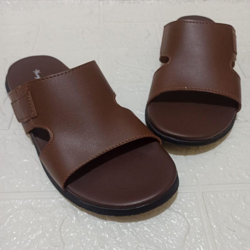 Sandal Selop Pria Strap Satu Yongki Komaladi Original