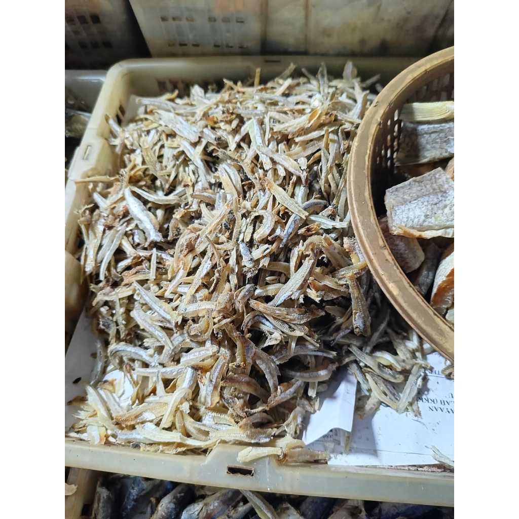 

Ikan Asin / Maco Teri Balah 100gr, 250gr, 500gr Asli Bukittinggi