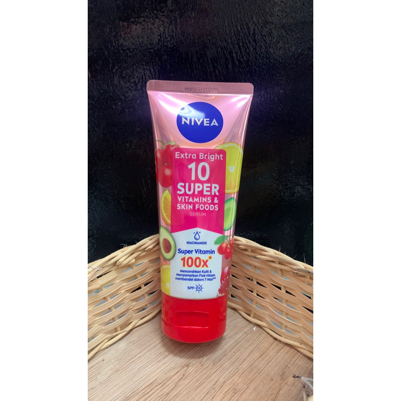 NIVEA 10 SUPER VITAMIN & SKINFOOD