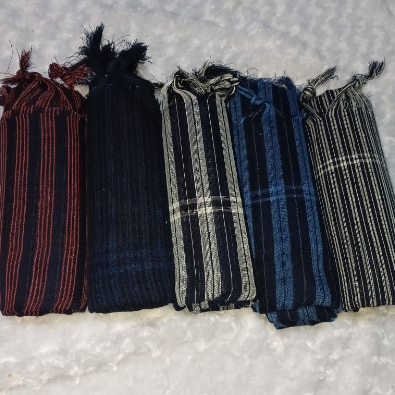 Promo  Kain Gendongan Rumput - Kain Tenun Bukan Mesin - Jarik Lompong Keli Ujung 1 Gembyak (Di