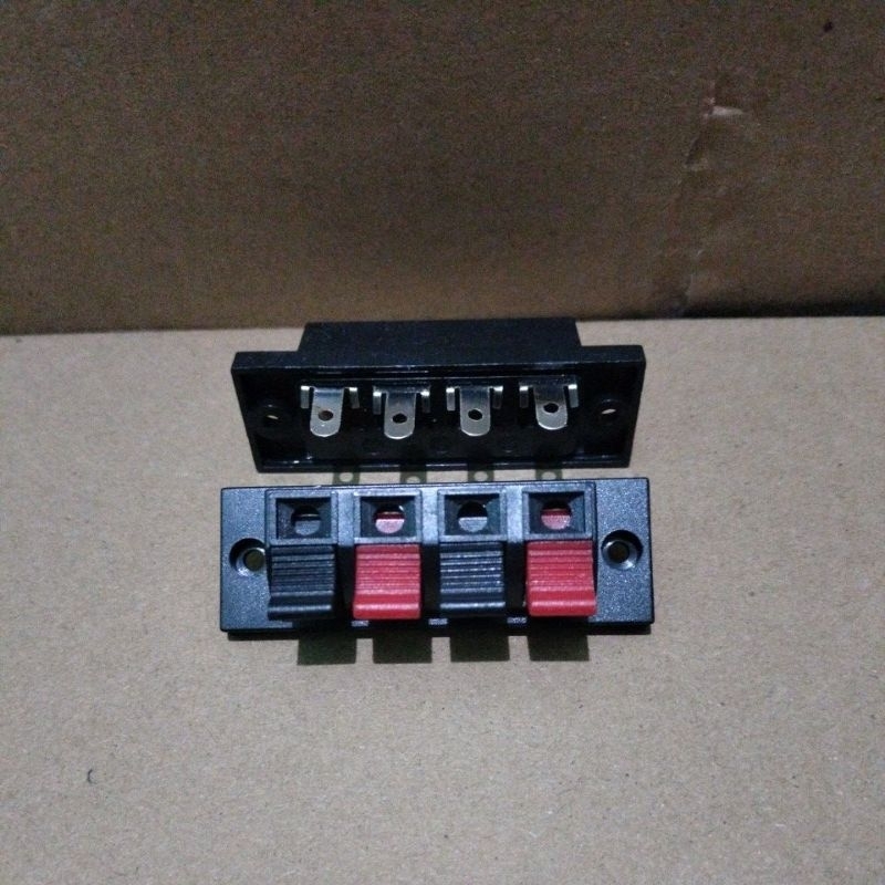 soket speaker 4pin besar/terminal speaker 4pin