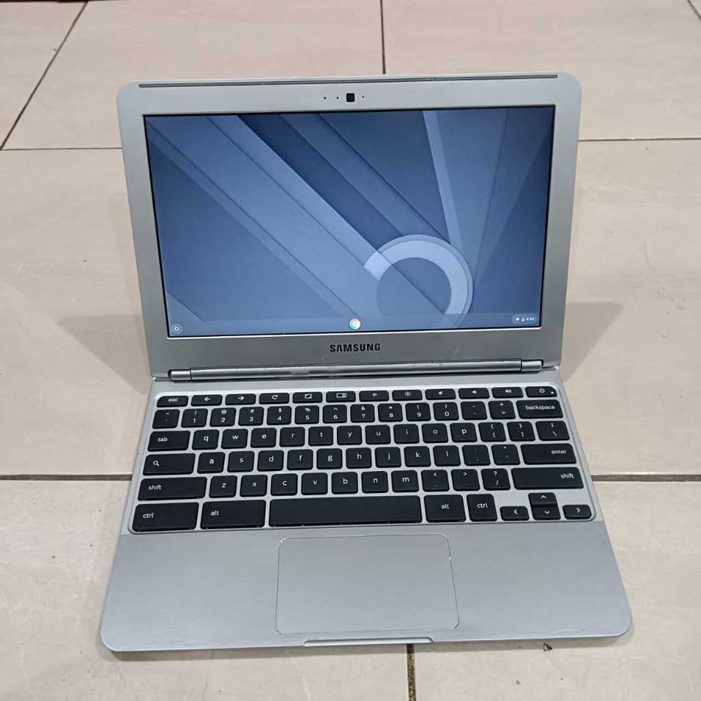 STOCK BANYAK Chromebook Termurah Like New Nb Samsung Chromebook 303c, 2/32 GB, Slim, Cantik, Silver