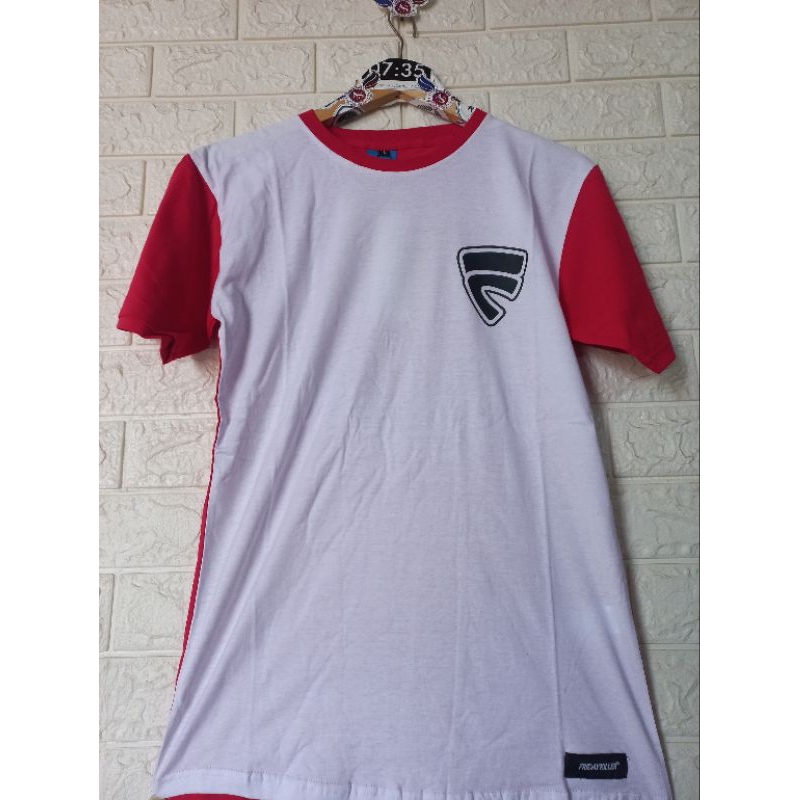 Kaos Distro/ Baju Distro /Kaos Oblong Pria dan Wanita Warna Putih Merah Gradasi Real Pict CUCI GUDAN