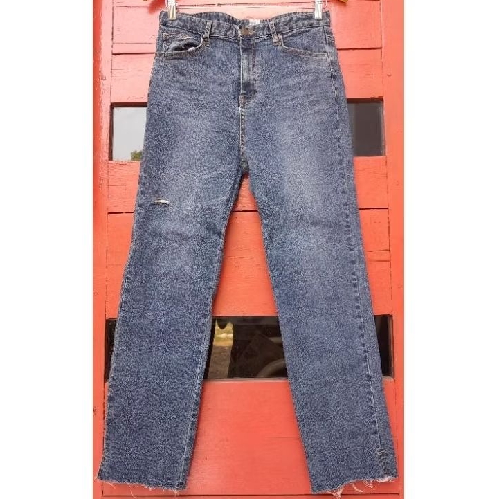 Celana Unfinished Ripped Jeans Hw, Celana Rawis Hw, Jeans Rawis Hw, Celana Hw, Jeans Ripped Hw, Cela