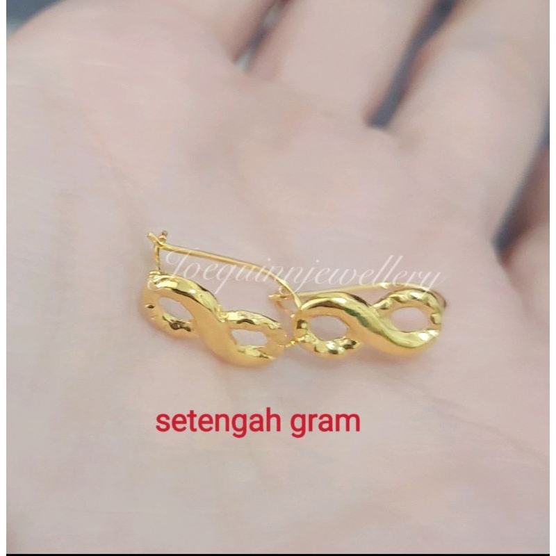 Anting jepit infinity setengah gram