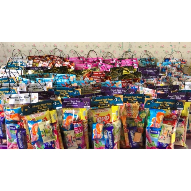 

snack ulang tahun/ parcel snack lebaran / snack lebaran / parcel THR / hampers lebaran / parcel snack anak lebaran / parcel angpao / snack angpao |Parcel ulang tahun/ snack ulang tahun / snack ulang tahun anak/ parcel lebaran