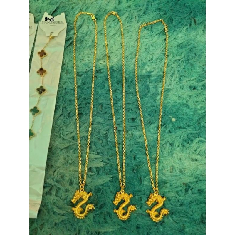 kalung naga