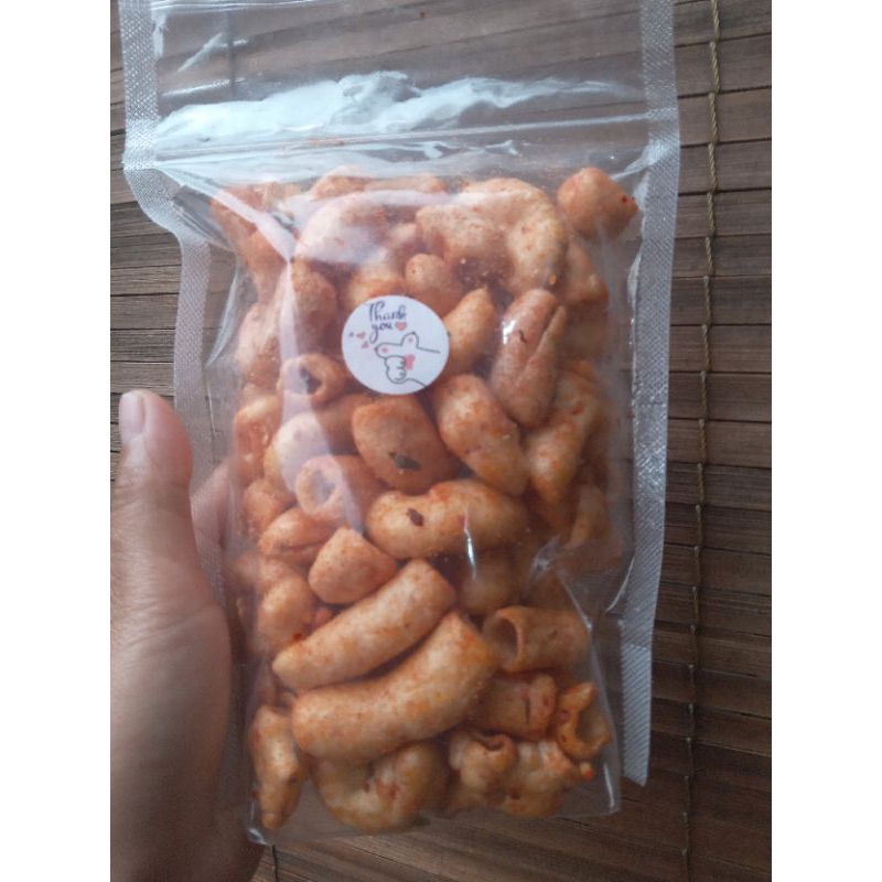 

MAKARONI BALADO DAUN JERUK 100GRAM//MAKARONI PEDAS MANIS DAUN JERUK// MAKARONI