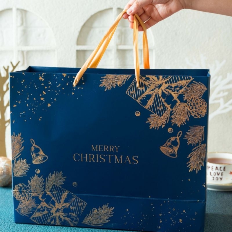 

Christmas Paper bag premium