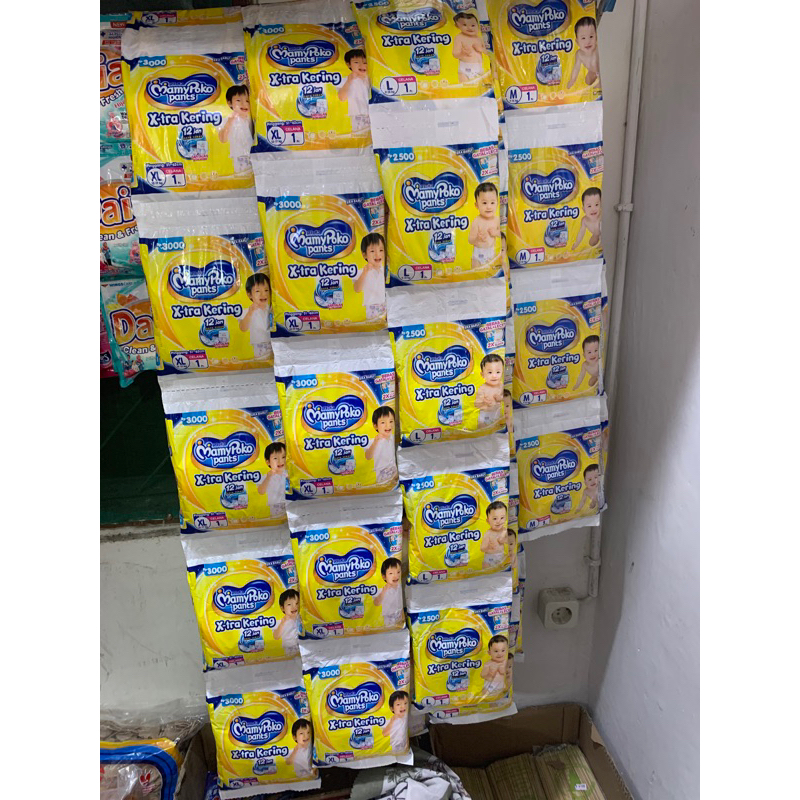 PAMPERS MAMY POKO PANTS M,L,XL