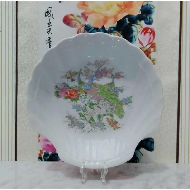 Piring keramik model kerang motif merak type C