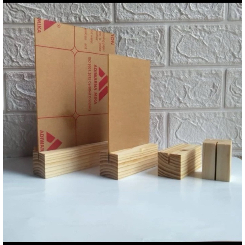 

Price Tag Holder Stand Kayu Lebar 3,5cm Tinggi 2,5cm