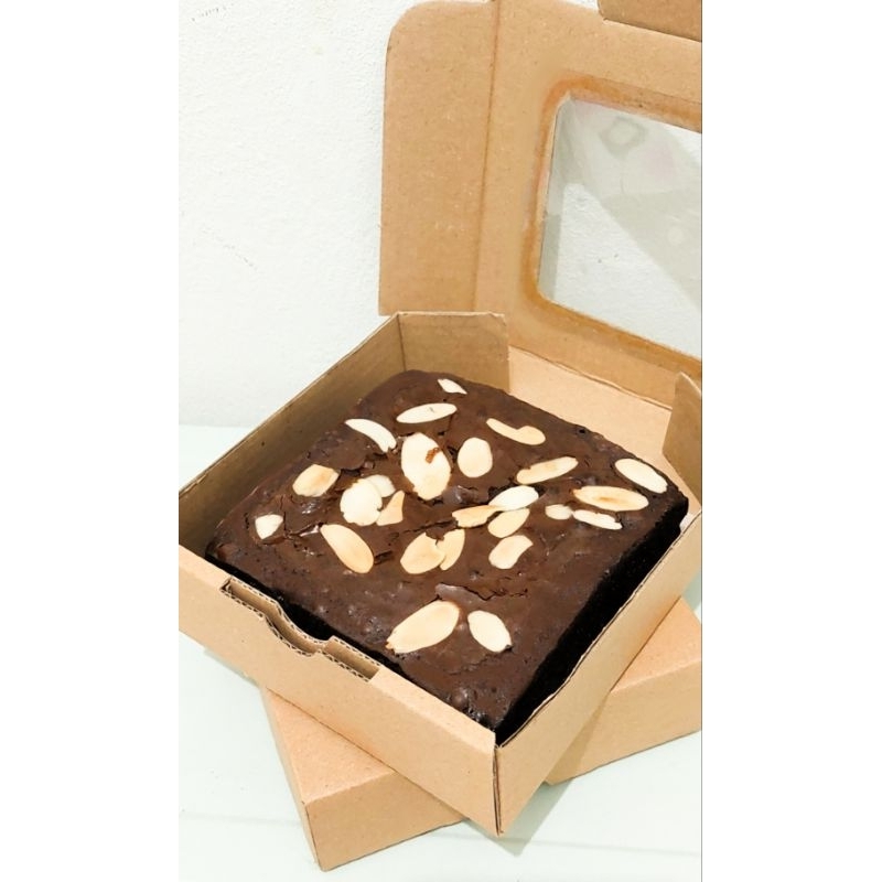 

Fudgy Brownies by Browbee's 10x10