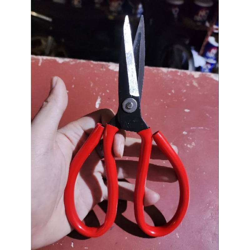 

GUNTING SERBAGUNA MURAH STAYVIC