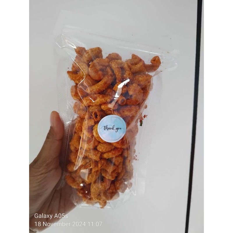 

makaroni pedas daun jeruk bumbu kering