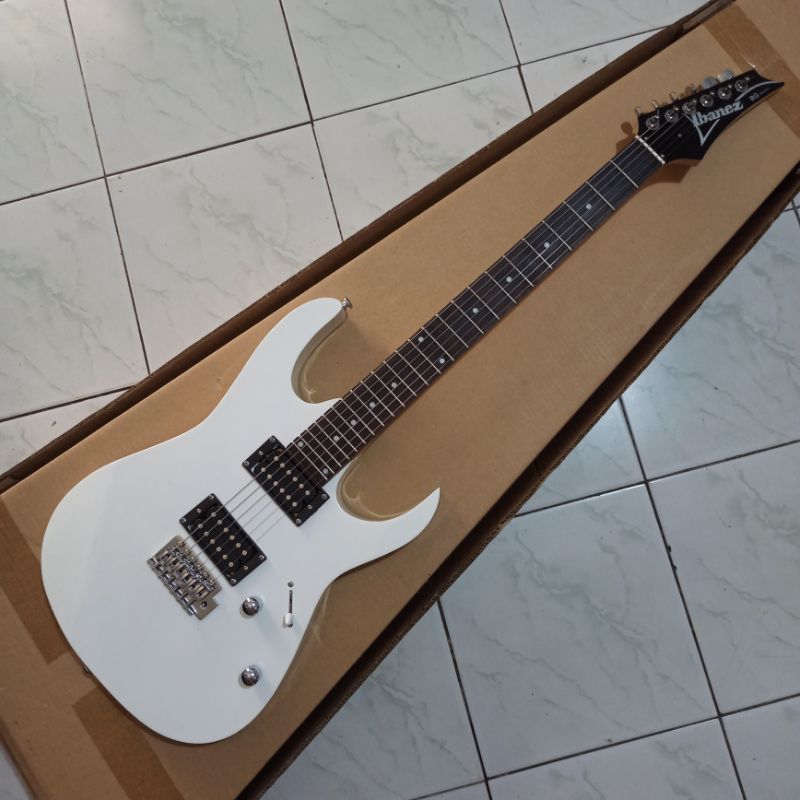 Gitar Elektrik IBANEZ RG Custom warna putih cocok untuk belajar ngulik lagu manggung dan recording