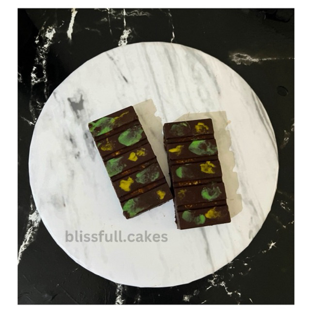

TINY SIZE - COKLAT KUNAFA DUBAI PISTACHIO / TIRAMISU