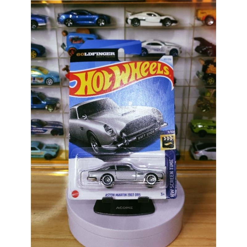 HOT WHEELS ASTON MARTIN