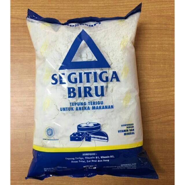 

tepung terigu segitiga biru 1 kg