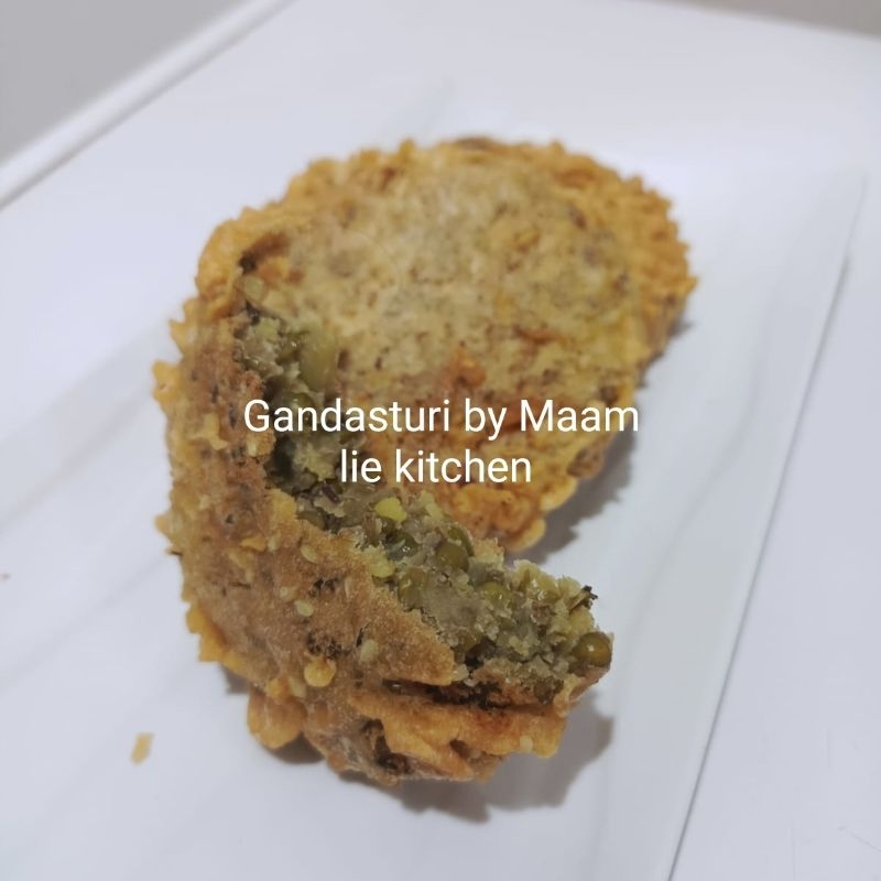 

Gandasturi/ kue kacang hijau / Luk theu pan khas kue Kalimantan