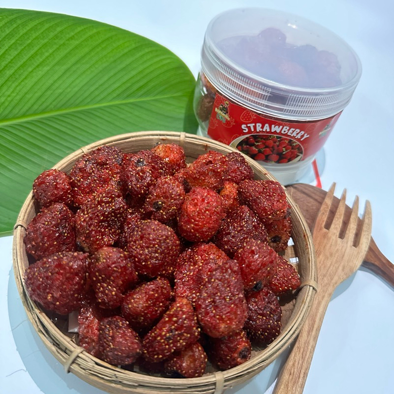 

DRIED STRAWBERRY / KRIPIK STRAWBERRY 70GR