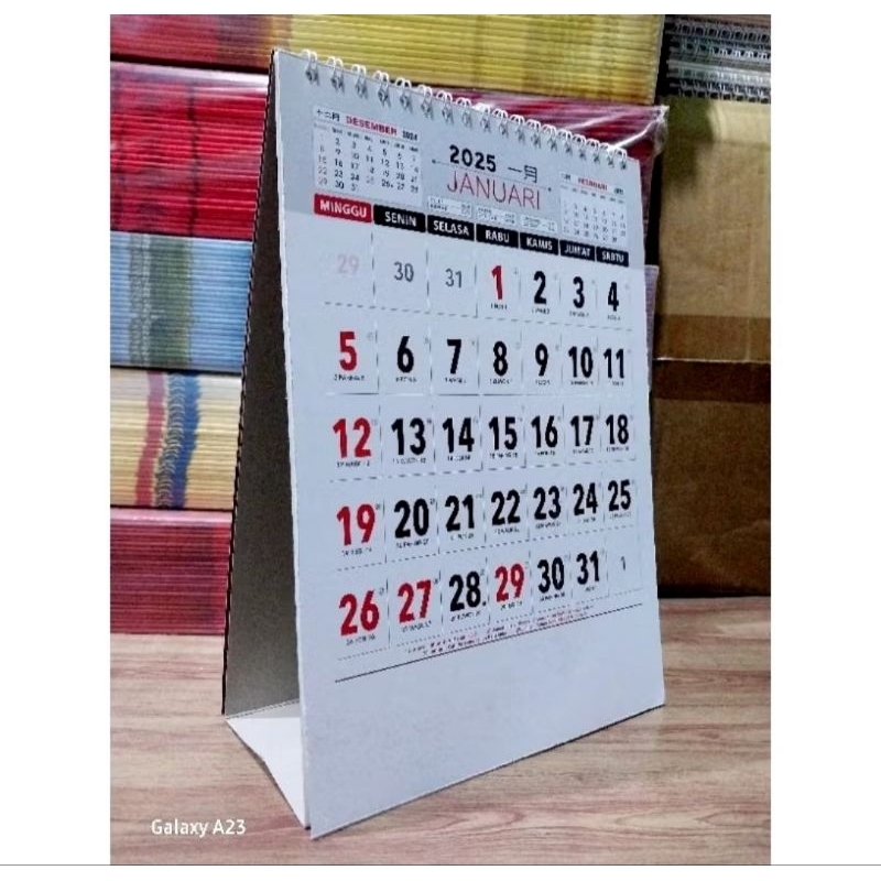 

kalender meja thn 2025 AO 701