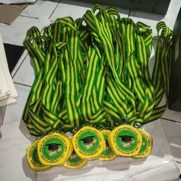 medali wisuda - medali lomba - medali kelulusan - medali TK - medali paud - medali SD - Medali SMP -