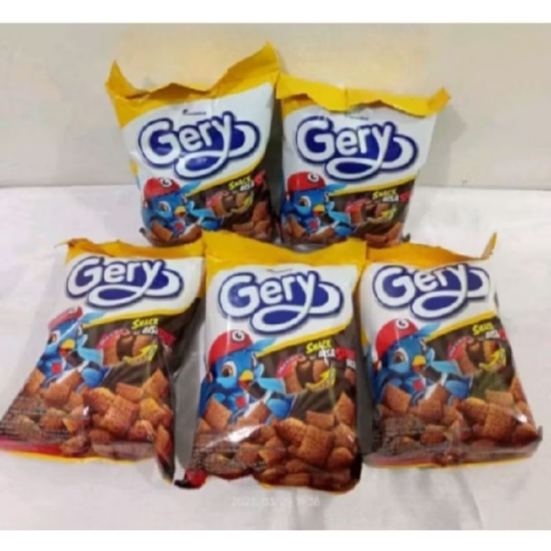 

GERY SNACK SEREAL BANTAL 1 PAK ISI 5 PCS