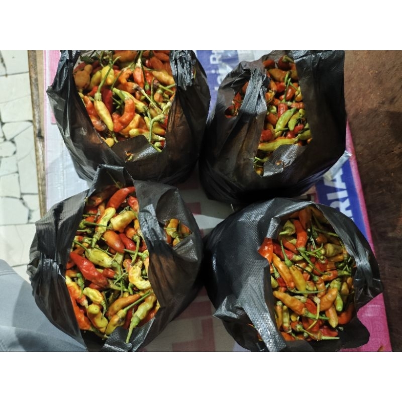 

Cabai Sret Kiloan & Setengahan