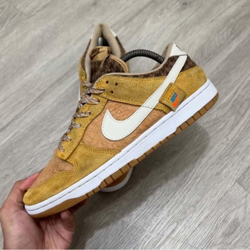 Nike Dunk Teddy Bear & Nike Ar Max Dawn