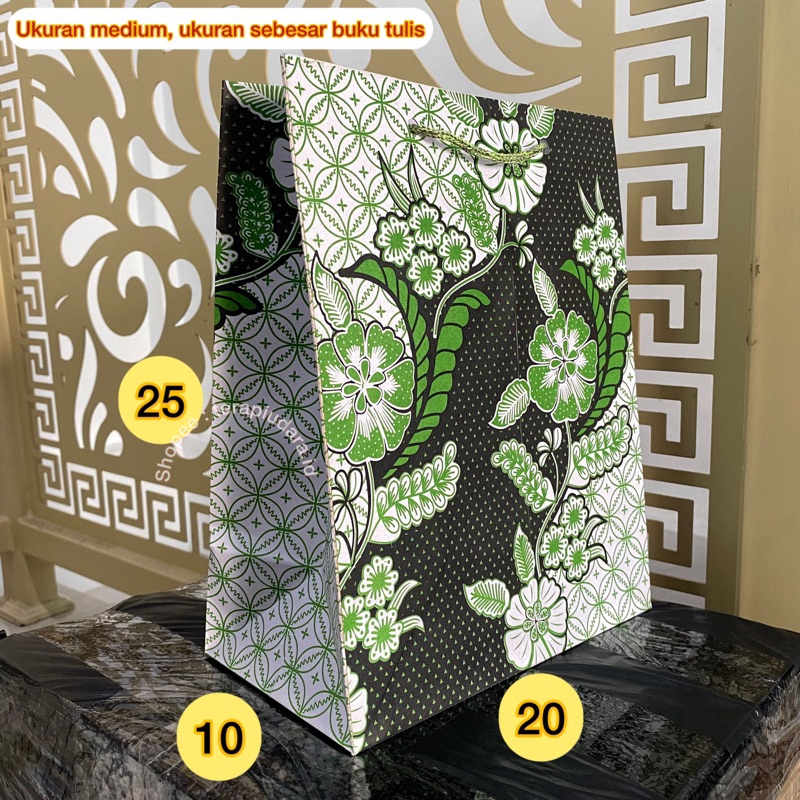 

Paket hemat 1 lusin paperbag (12 tas) batik premium medium hijau