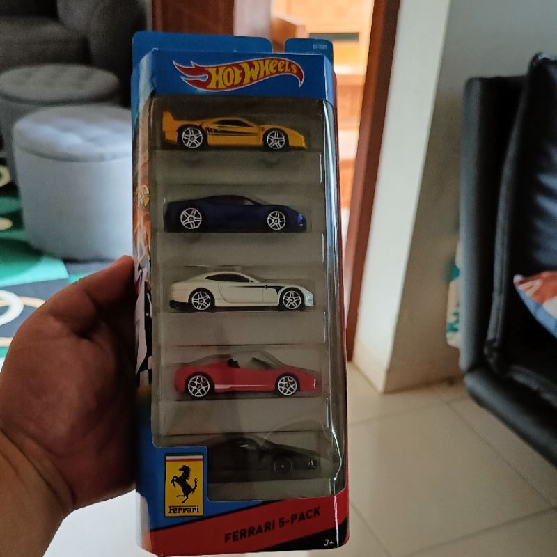 Hot Wheels FERRARI 5-PACK