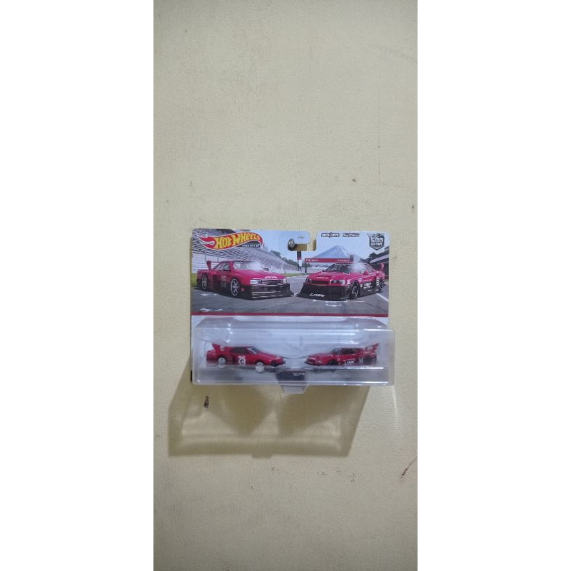 hotwheels two pack nissan ER 34 lbwk & nissan r30 lbwk