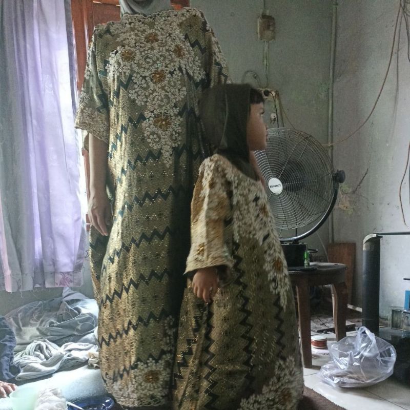 Couple Gamis Kaftan Ibu dan Anak Perempuan Preloved