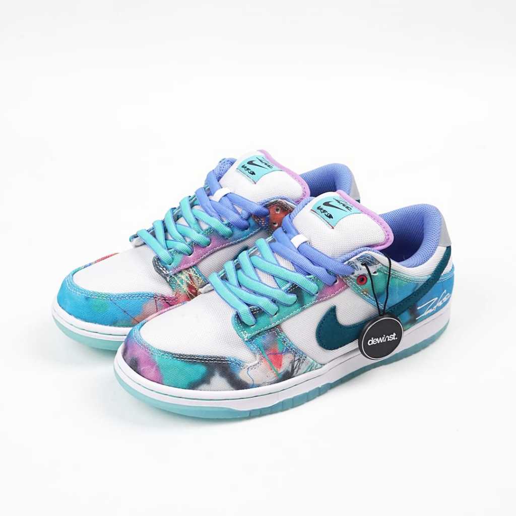 SB Dunk Low Futura Laboratories Bleached Aqua