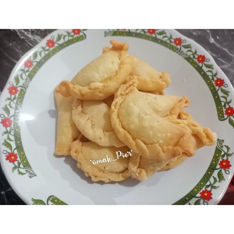 

Pastel Bawang isi Abon