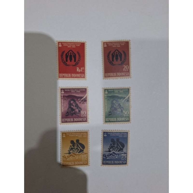 

perangko kuno seri pengungsi