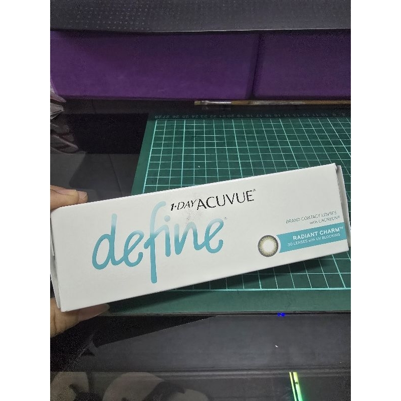 1 day Acuvue Define BC 8.5 minus -3.25
