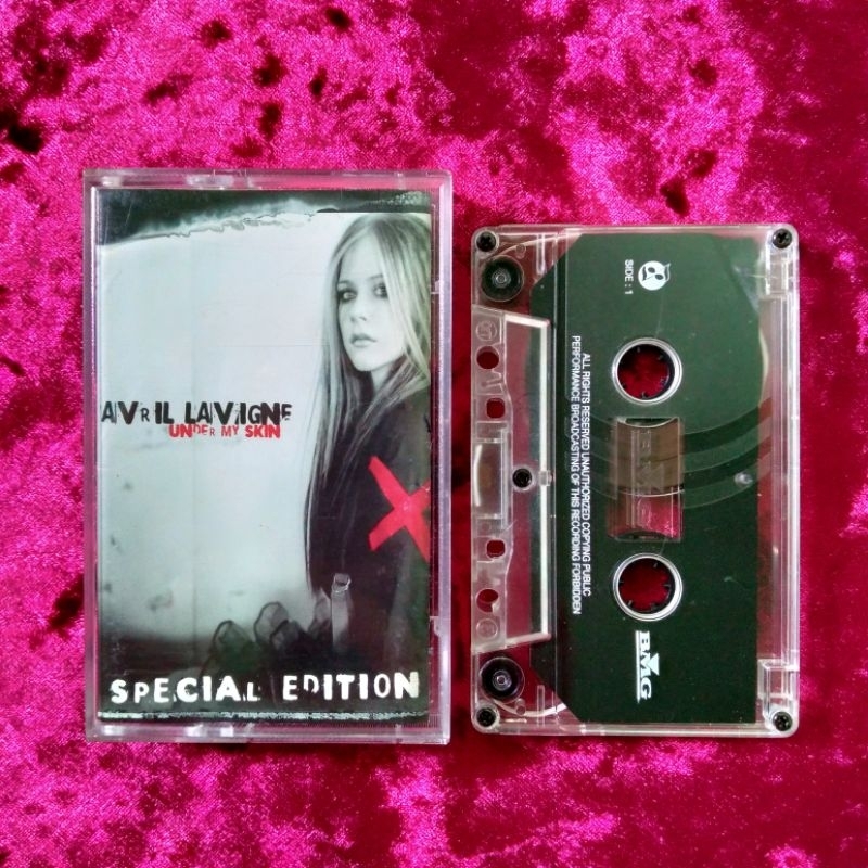 Kaset Avril Lavigne - Under My Skin (Special Edition)