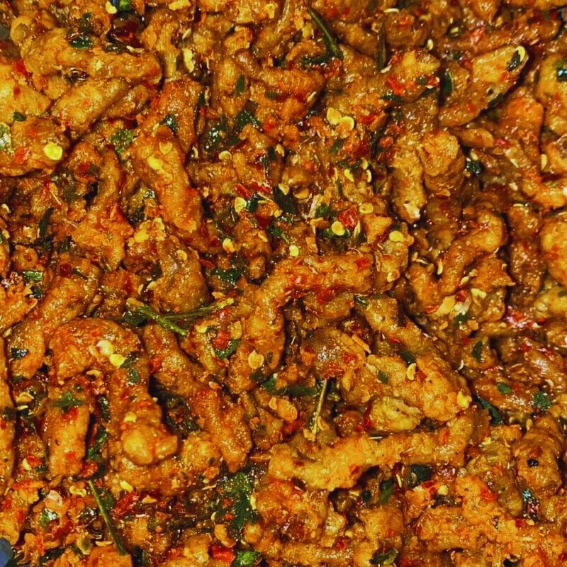 

Usus Krispi / kripik usus 50 gram / 50 gram usus Crispy bumbu Pedas daun jeruk