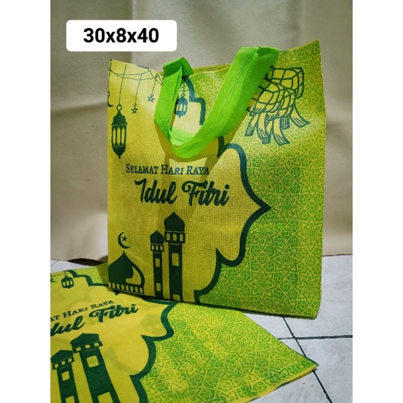 

Tas Lebaran Murah| Tas spundbond Hari Raya Idul Fitri type goodiebag Terbaru 2025 ukuran 30x8x40 , 30x15x40 dan jumbo 38x8x45 Hampers Sembako Zakat
