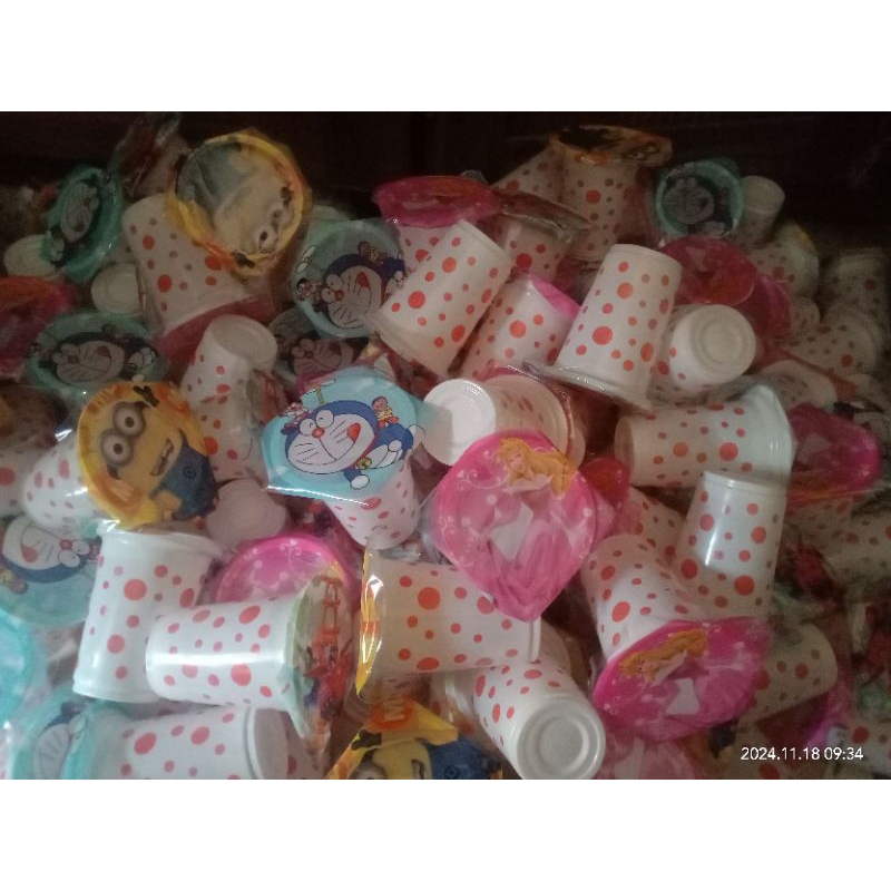 

jajanan/cemilan chocochips cup berhadiah