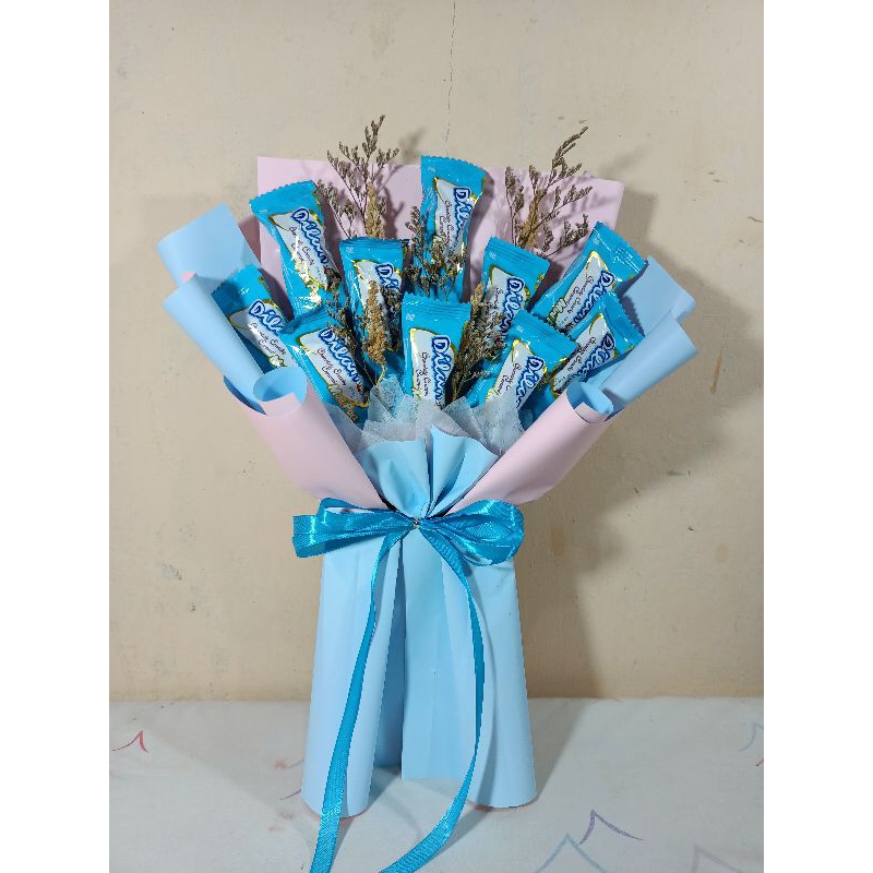 

Buket Coklat Dilan - Buket Coklat Cantik untuk Ulang Tahun & Valentine